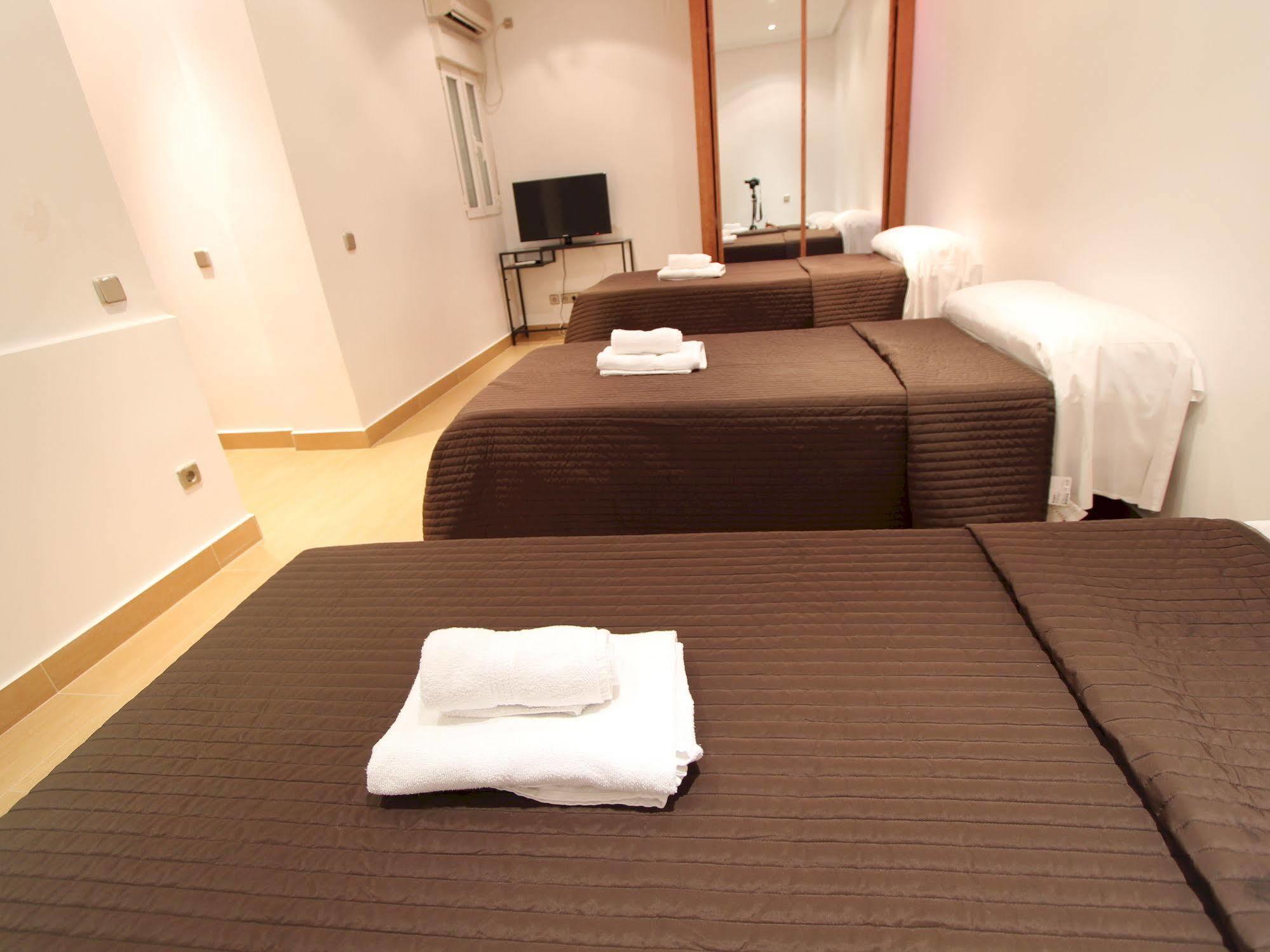 Apartamentos Good Stay Prado Madrid Eksteriør bilde